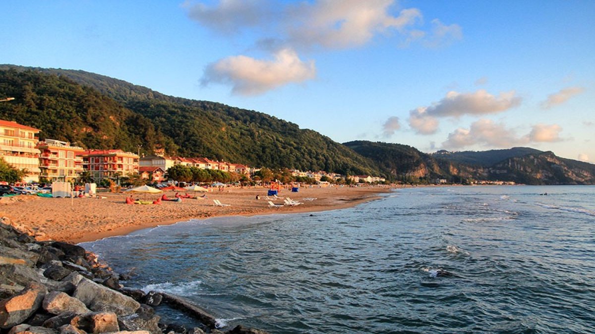 Sel sonrası salgın endişesi sürüyor: O ilde 2 gün daha denize girmek yasak