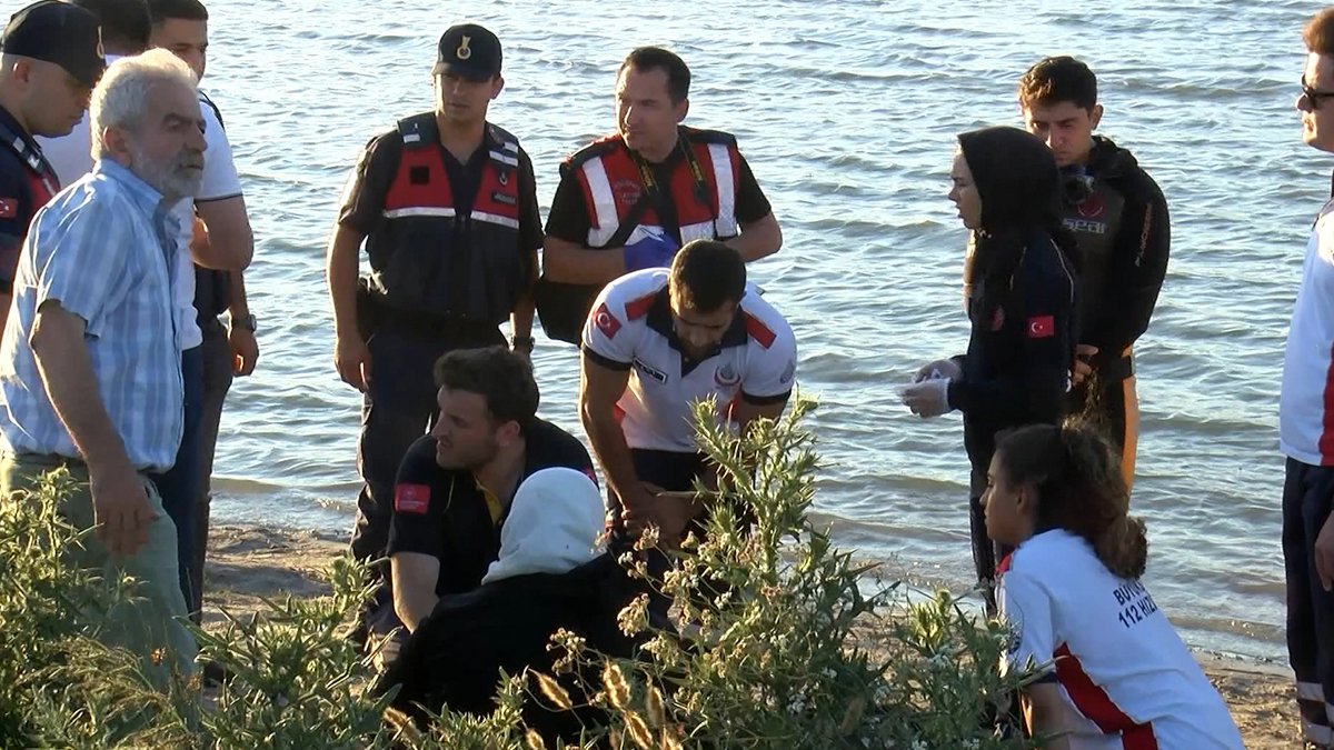Serinlemek istemişlerdi: Gölete giren 3 çocuk yaşamını yitirdi