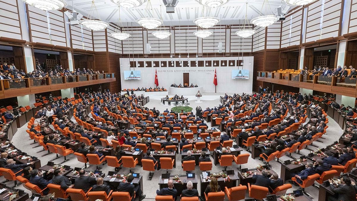 CHP’li 74, YSP'li 41, İYİ Parti'li 26 vekil oturuma katılmadı: Zamlar oylanırken muhalefet tatildeydi