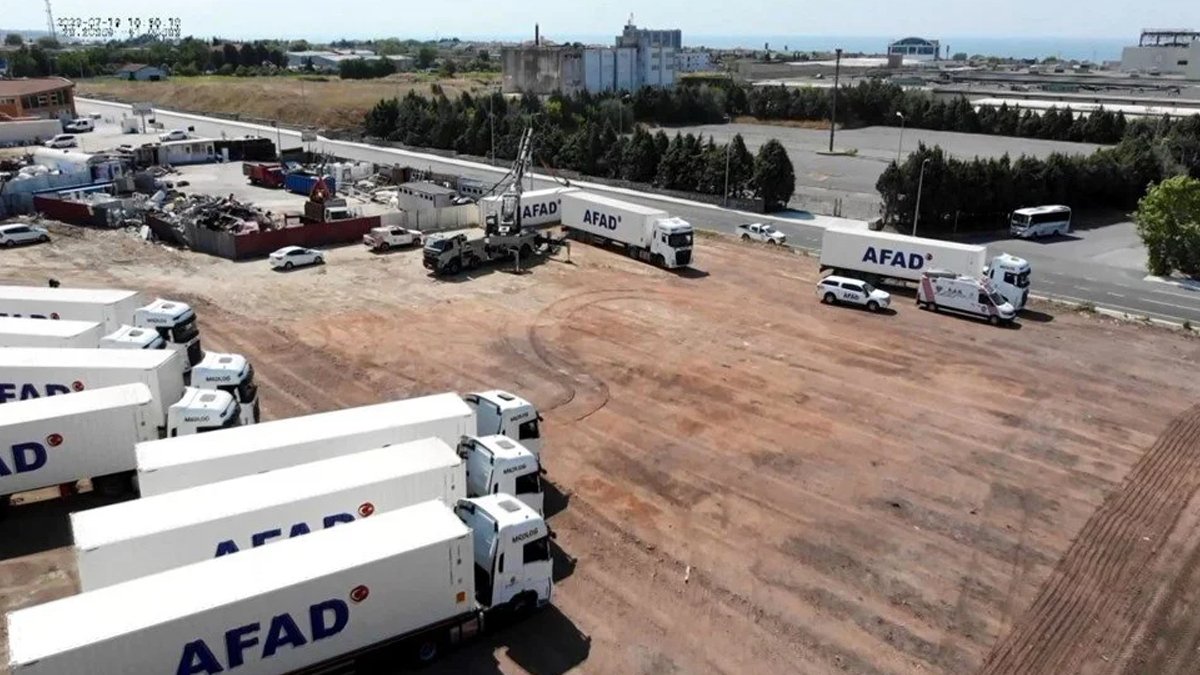 AFAD İstanbul depremi için harekete geçti: Silivri'ye konteyner yığınağı