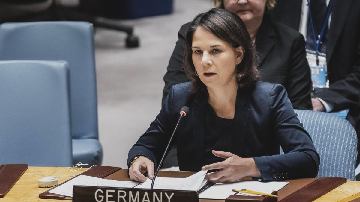 Alman bakan Baerbock’tan ‘Ukrayna’ mesajı: Hedefimiz Rusya'nın saldırılarını durdurmak