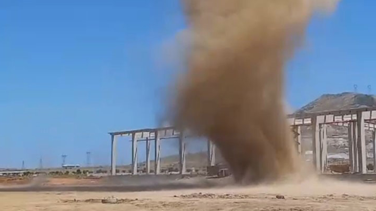 Bitlis’te hortum paniği: Dev hortumu görenler ne yapacağını bilemedi