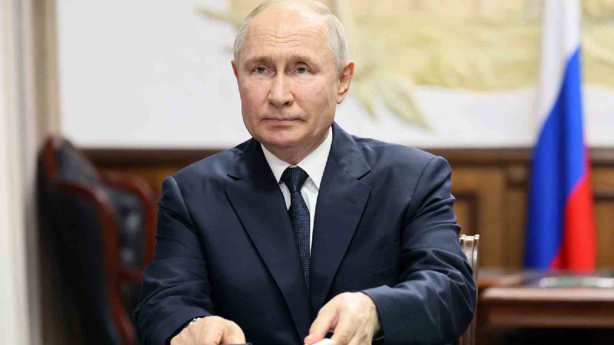 Rusya lideri Putin’den Polonya’ya yönelik tehdit gibi açıklama: Stalin’in hediyesi olduğunu unutmasın