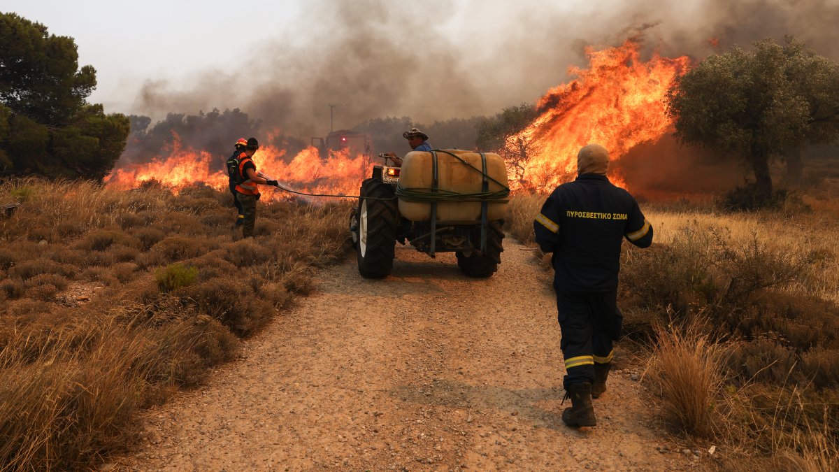 Komşuda yangın beşinci gününde sürüyor: Alevlerle mücadeleye dünyadan yardım eli