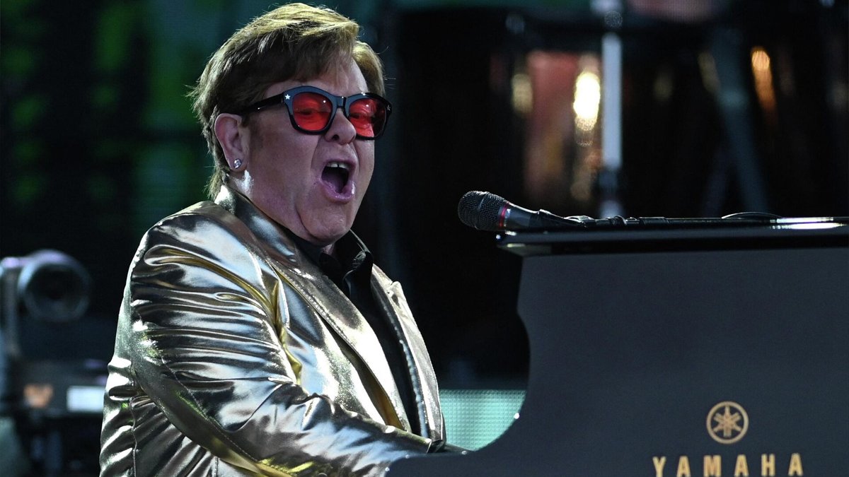 Elton John veda turnesiyle tarihe geçti: Saniyede 345 dolar kazandı