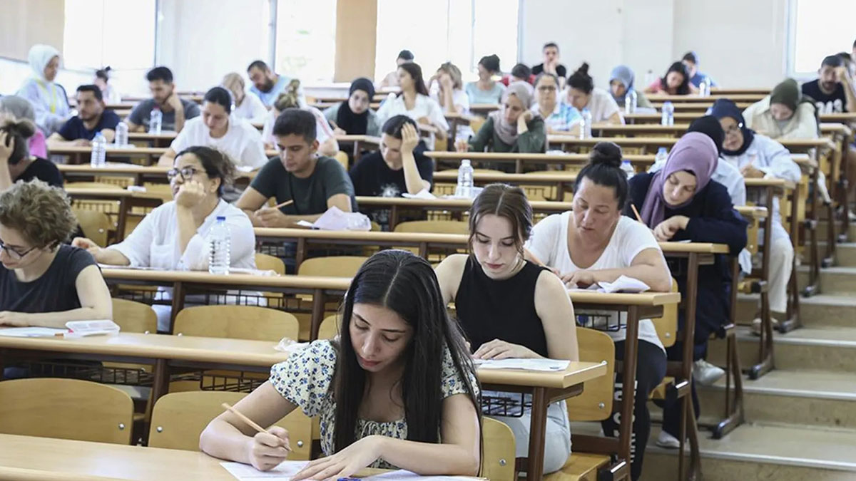 KPSS'de sorulan 'Mihriban' sorusu, adayları gözyaşlarına boğdu! Sosyal medya yorumları ise kırdı geçirdi