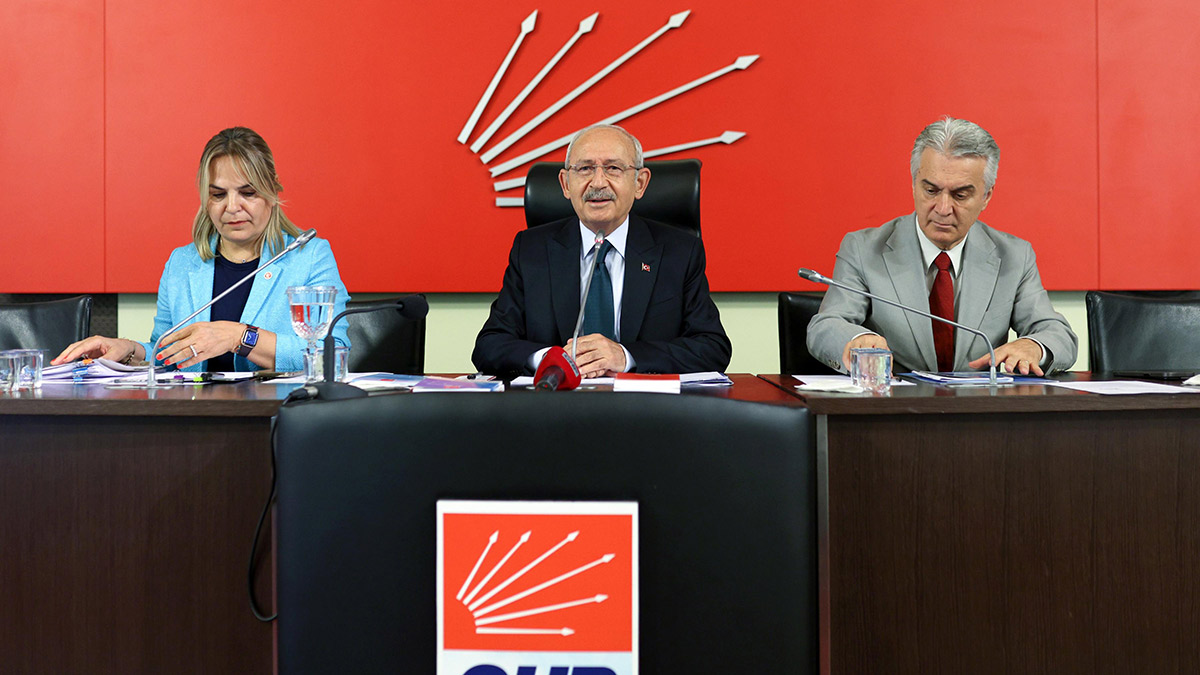 CHP Parti Meclisi'nde kritik toplantı: Görevden alınan başkanların itirazlarına ret