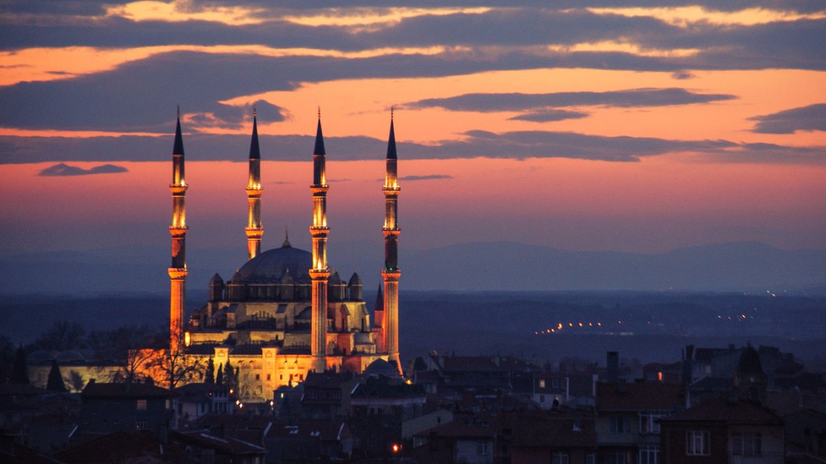 Selimiye Camii: Edirne'nin İhtişam Dolu Hazinesi