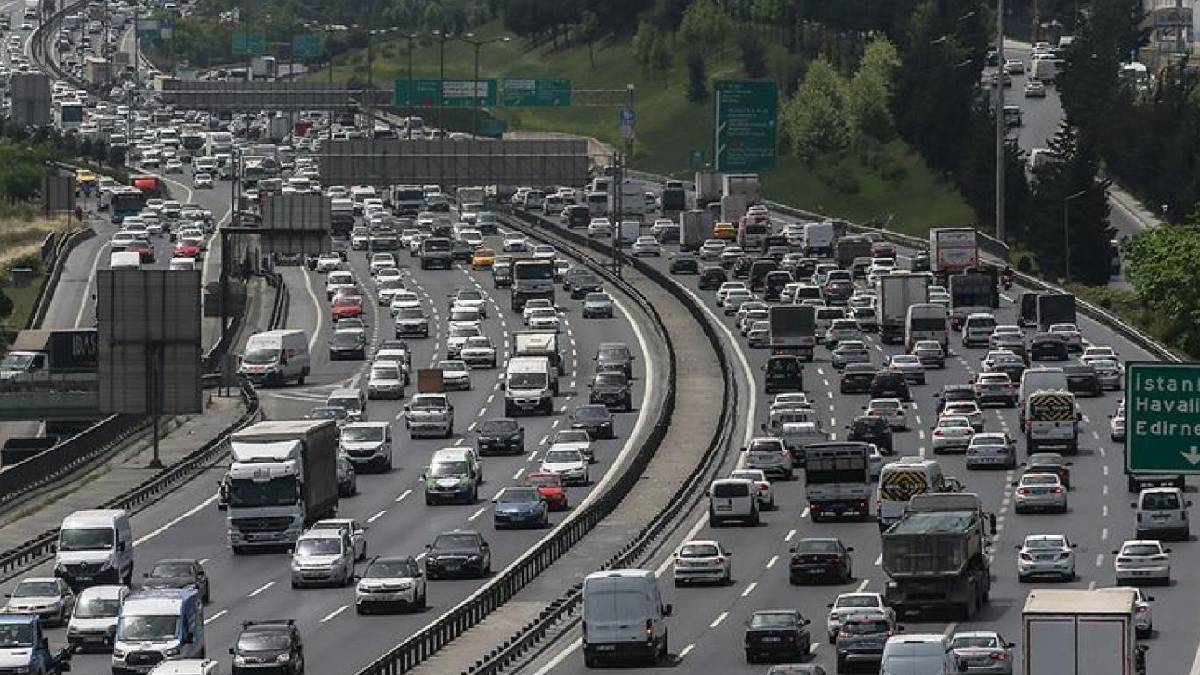 İstanbul'da çarşamba günü aracınızla trafiğe çıkmayın! İstanbulluları tir tir titretecek kıyamet uyarısı geldi