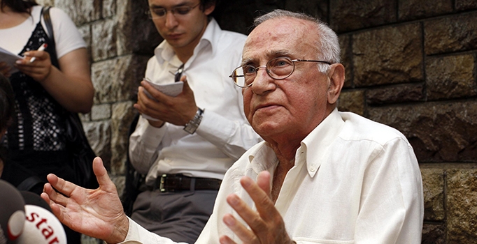 Cüneyt Arcayürek vefat etti