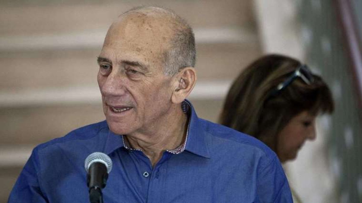 Eski İsrail Başbakanı Olmert: İsrail iç savaşın eşiğinde