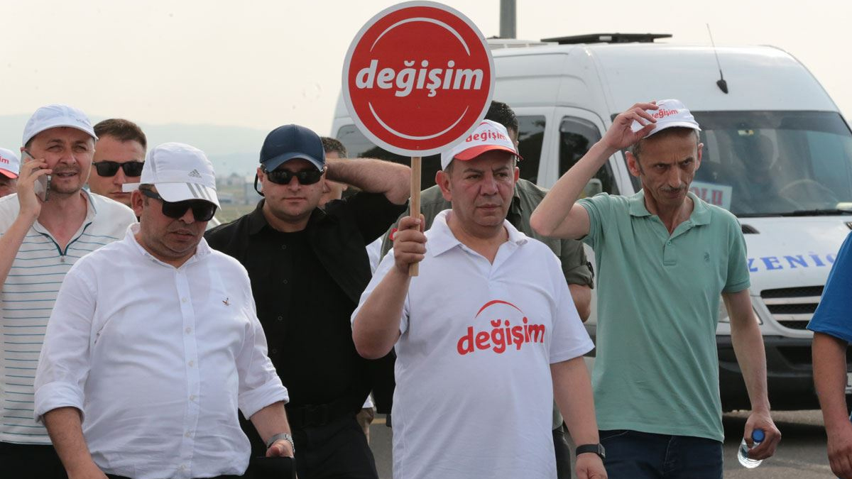 Tanju Özcan CHP'den ihraç edildi