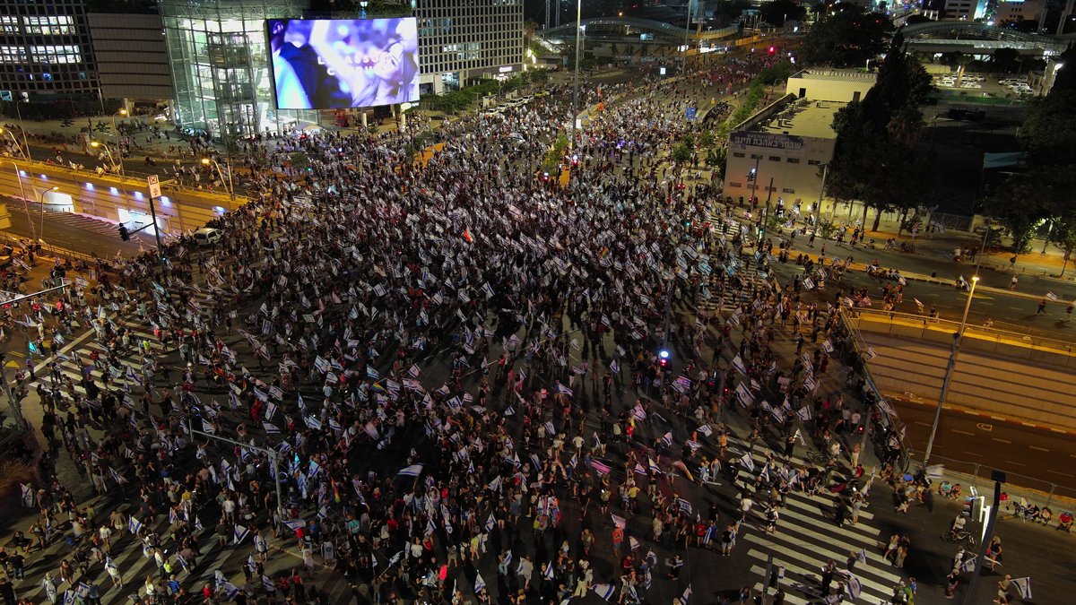 'Yargı' krizinin ardından endişe büyüyor: İsrail halkında iç savaş korkusu