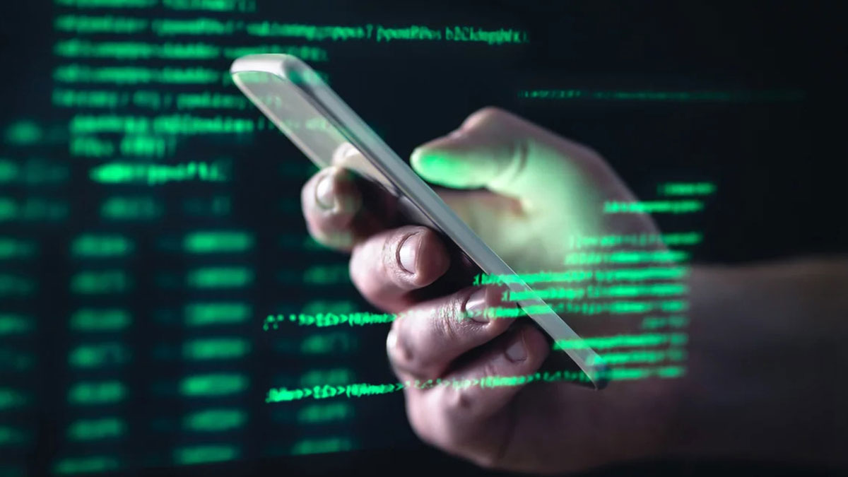 Telefonunuzdaki bu uygulamaları derhal silin, banka şifrelerinizi değiştirin! Uzmanlar 'acil' diyerek uyardı