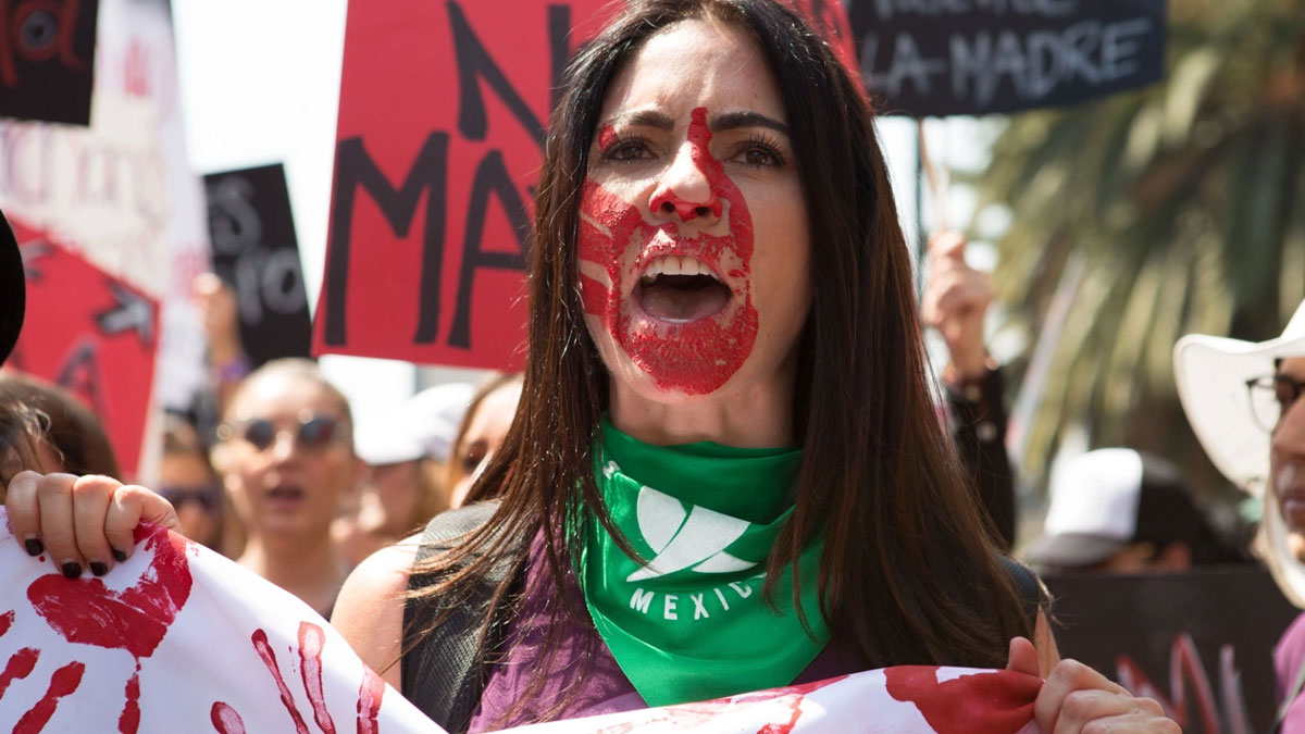 Meksika'da kadına yönelik şiddeti teşvik eden şarkılara yasak!