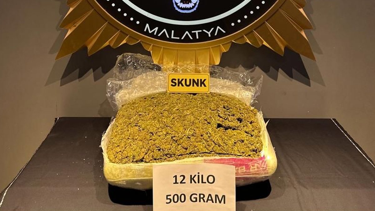 Yolcu otobüsüne uyuşturucu operasyonu: 12 kilo 500 gram uyuşturucu ele geçirildi