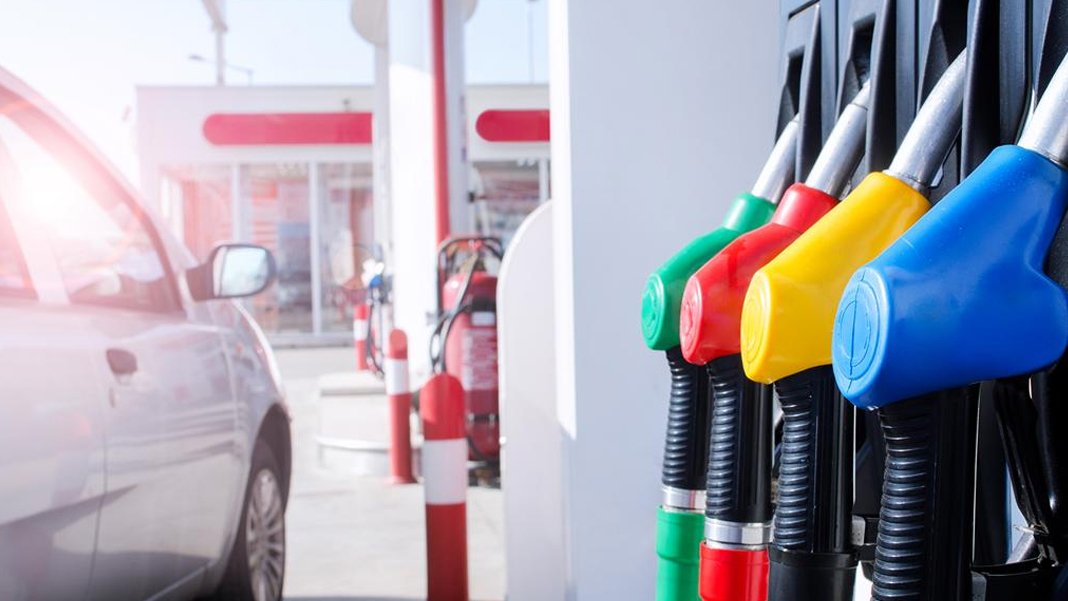 Akaryakıt zamları sadece otomobil sahiplerini etkilemedi: Bayiler tek tek kapılarına kilit vuruyor