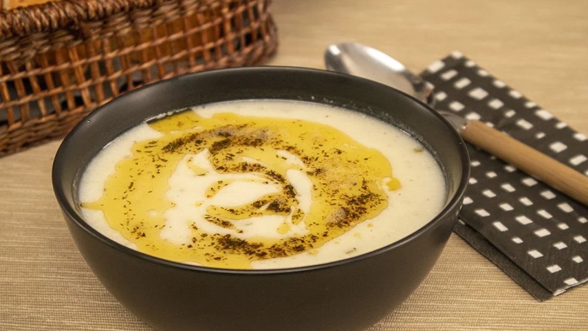 Yoğurt Çorbası Tarifi: Serinletici ve Lezzetli Bir Lezzet Yolculuğu