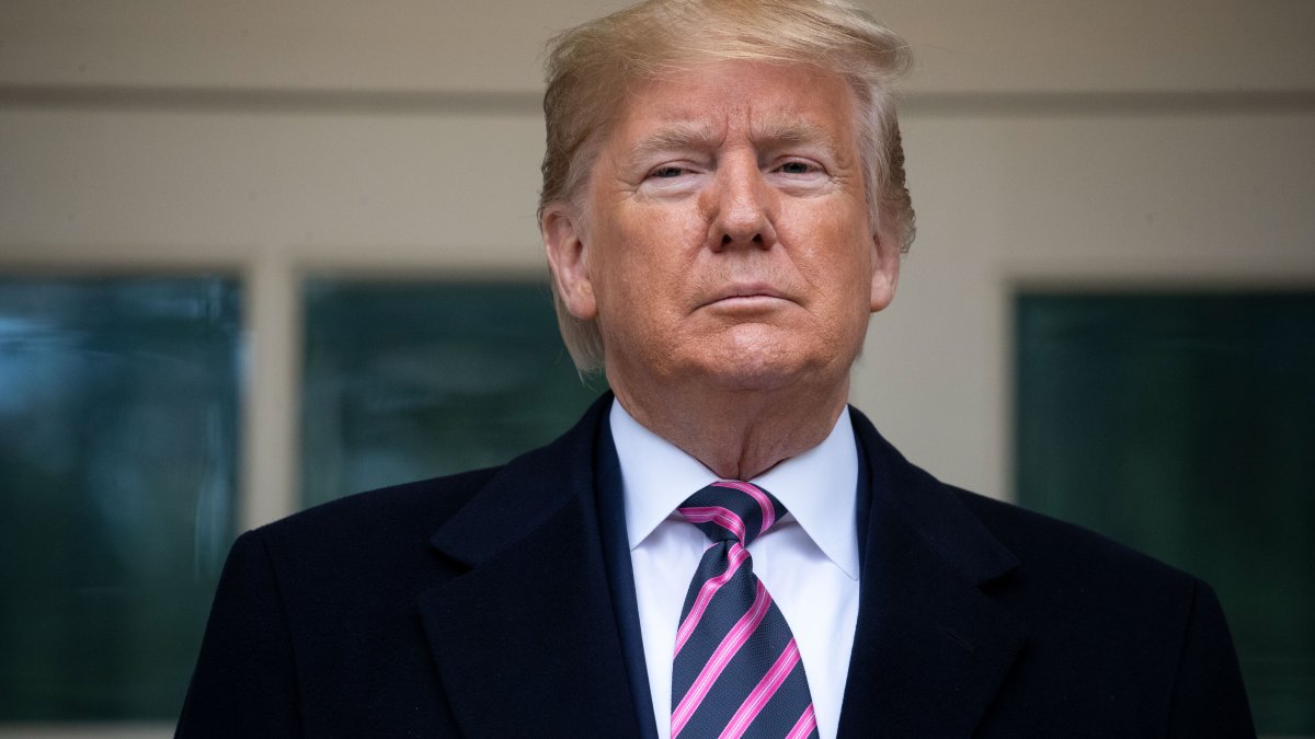 Trump suçlamaları reddetti, duruşma ertelendi