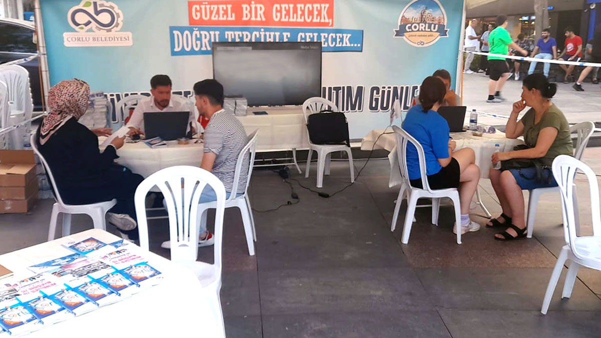 'Çorlu Tercih ve Tanıtım Günleri' yoğun ilgi gördü
