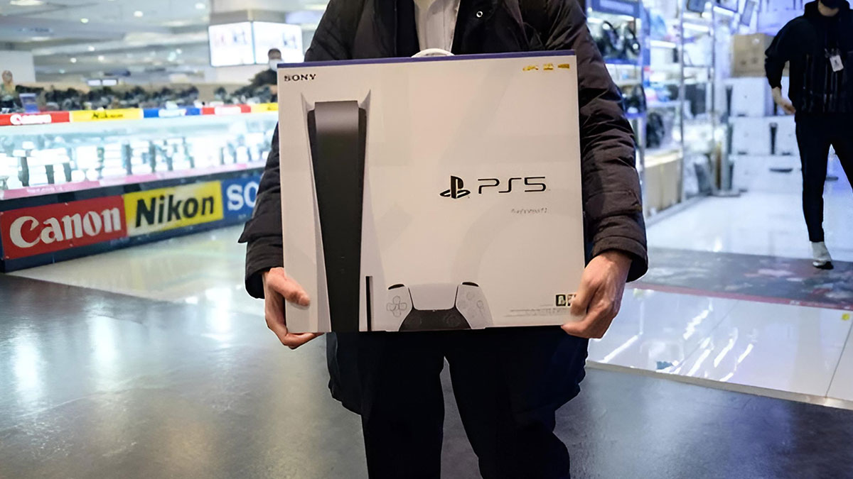 Bedava PlayStation 5 vereceğini söylediğine pişman oldu! Sosyal medya fenomeni gözaltına alındı! İşte nedeni...