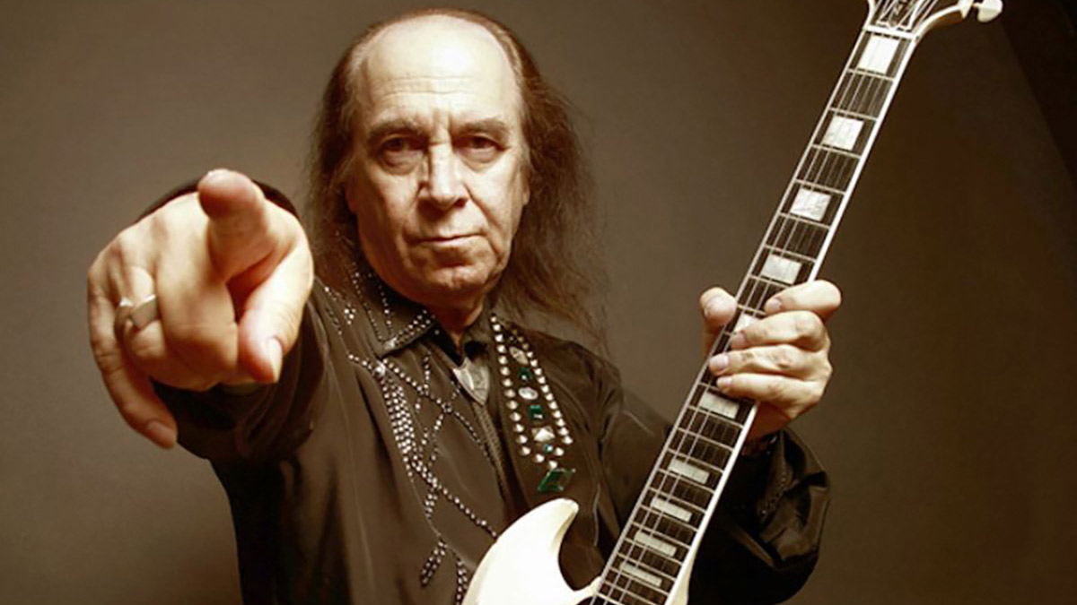 Türk rock müziğinin efsanevi ismiydi! Erkin Koray hayatını kaybetti