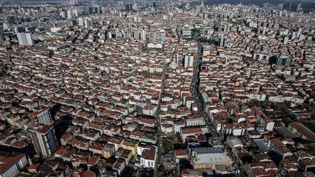 İstanbul'da 1,5 milyon 'tabut bina' var: 'Acil dönüşüm' çağrısı