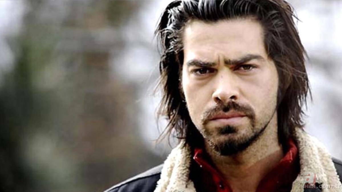 Arka Sokakların Murat Komiseri sosyal medyayı salladı! Yıllara meydan okuyor: “Bu karizma halis mi?”