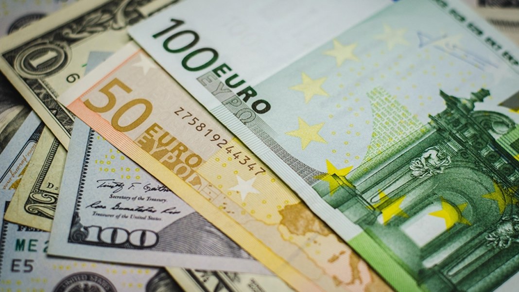 Dolar ve euronun yüksek seyri devam ediyor