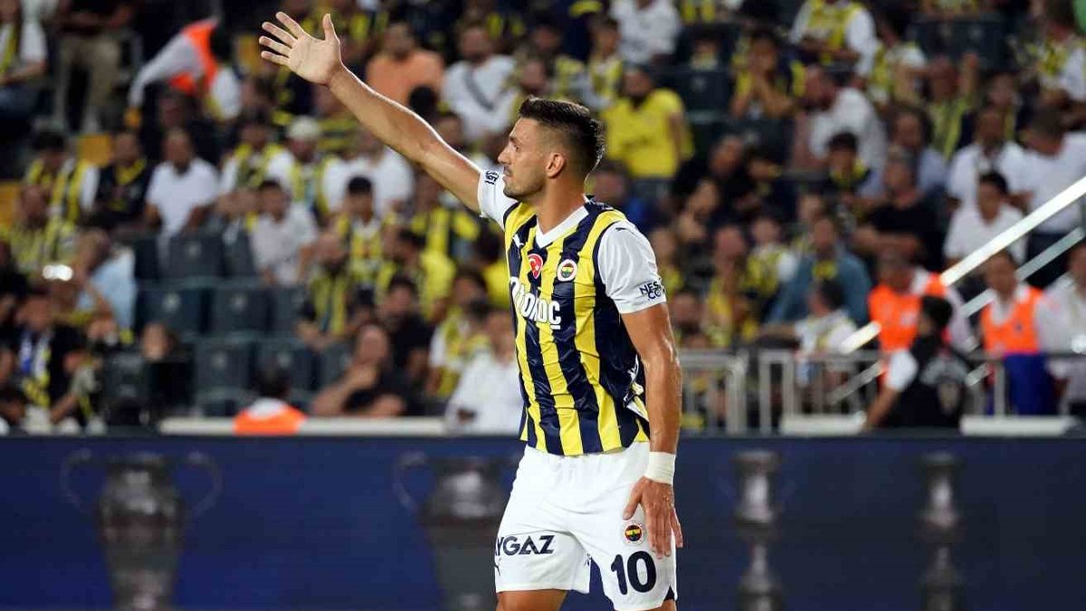 Fenerbahçe tur kapısını araladı