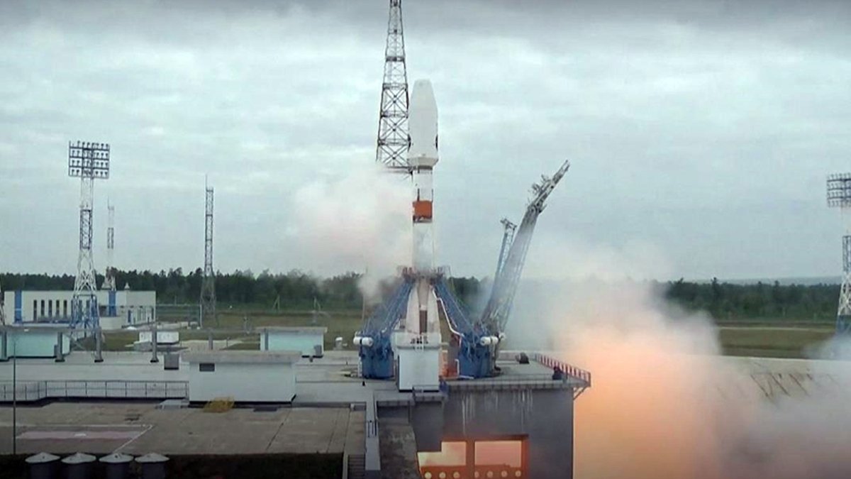 Rusya'dan 47 yıl sonra bir ilk! Ay'da su arayacak