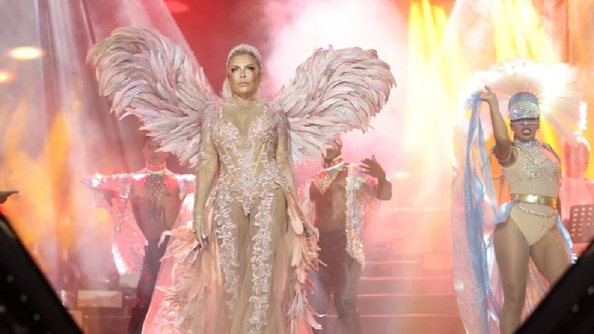 “Ajda Pekkan’ın ikizi de mi varmış?” dedirtti! Bir sahnede iki Ajda! Meğer her şey genetikmiş