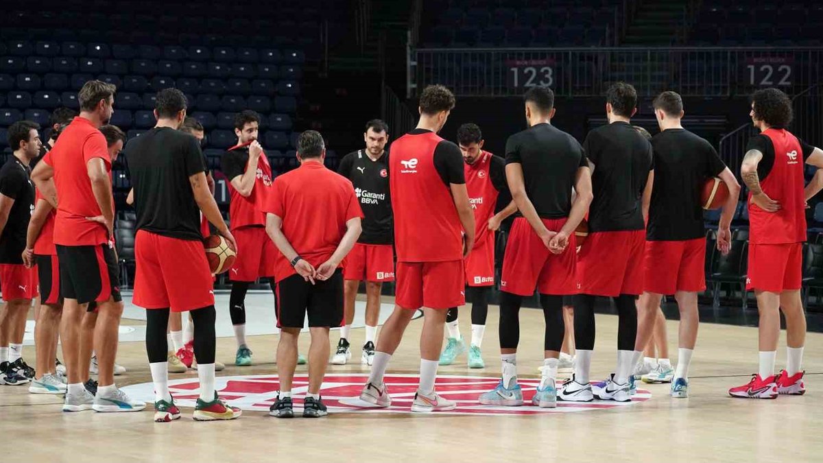 12 Dev Adam, İzlanda maçı hazırlıklarını tamamladı