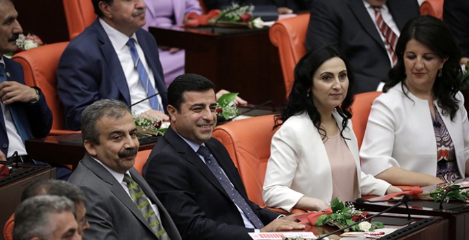 Beyaz Türkler Demirtaş'ın 
bu hareketini sevmeyecek