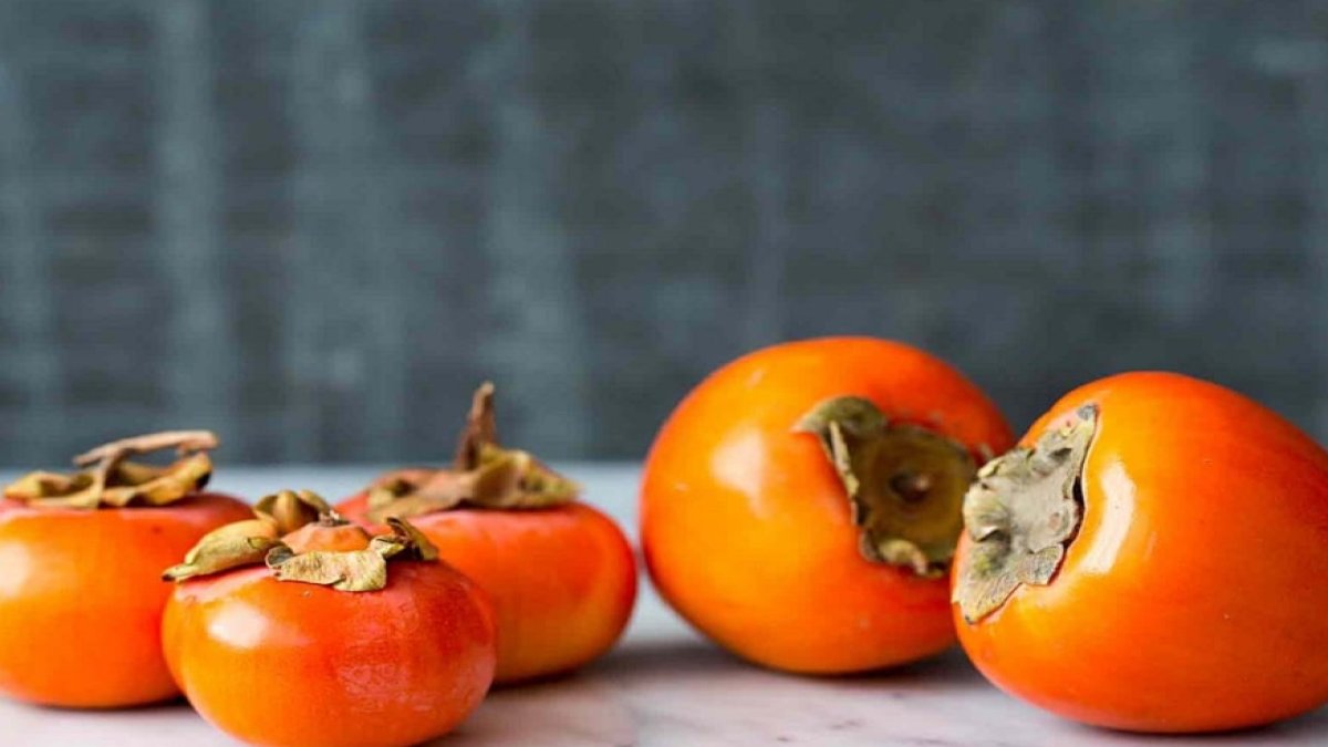 Cennet Hurması Bebeklere Ne Zaman Verilir: Sağlıklı Beslenmenin Anahtarı