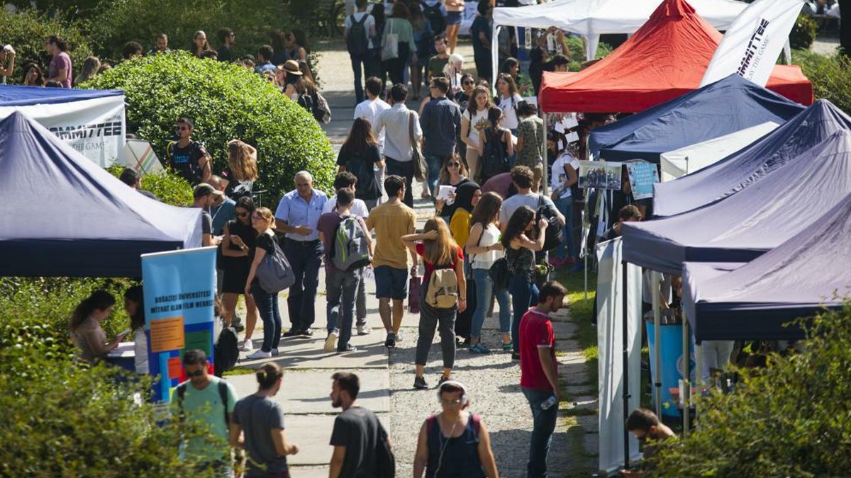 Boğaziçi Üniversitesi'nde 'kulüp' tepkisi