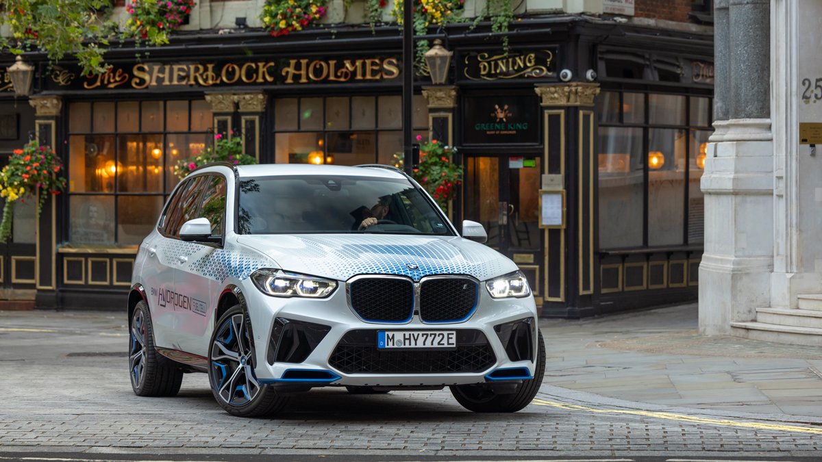 Hidrojenle çalışan SUV yollara çıkıyor! BMW'den geleceğin yakıtı için büyük hamle...