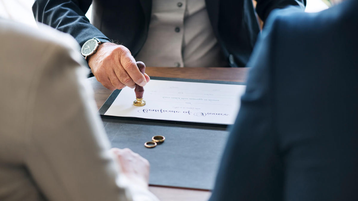 Eşini düğünde yalnız bırakanlar yandı! Artık suç: Yargıtay'dan emsal karar