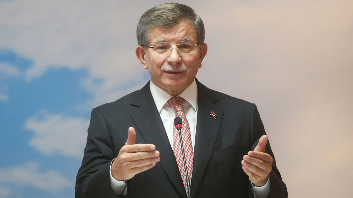 Davutoğlu: Lüks ve şatafat içinde saltanat sürenlere yazıklar olsun