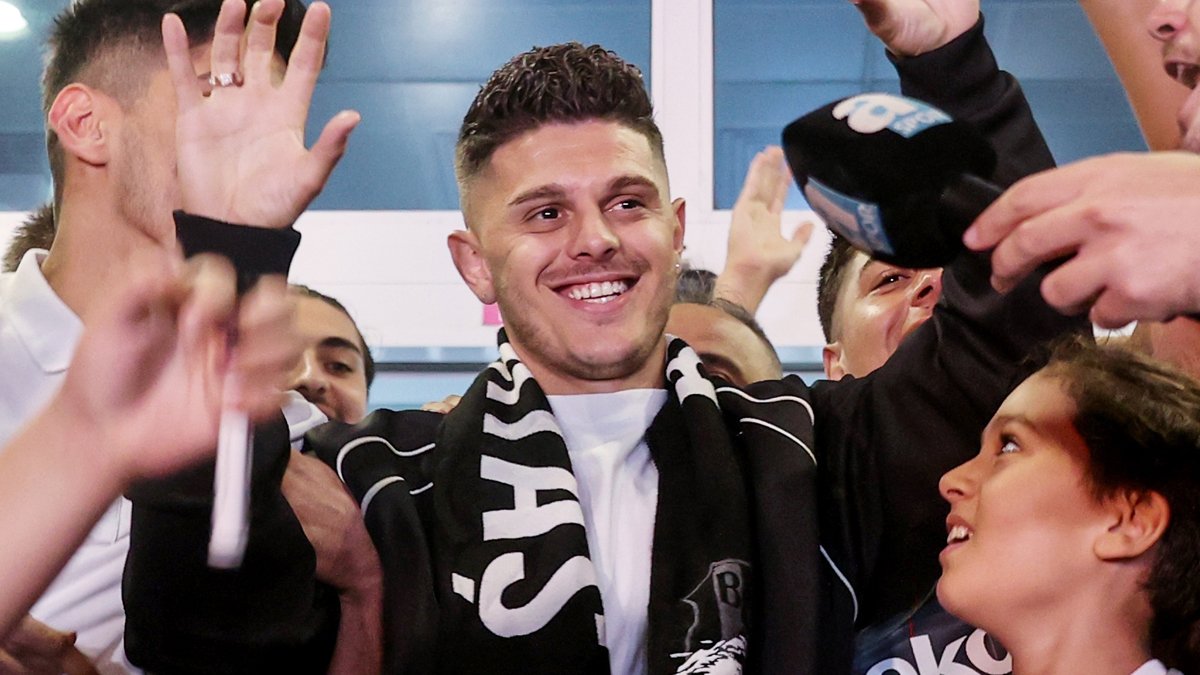 Milot Rashica, Beşiktaş için İstanbul'da