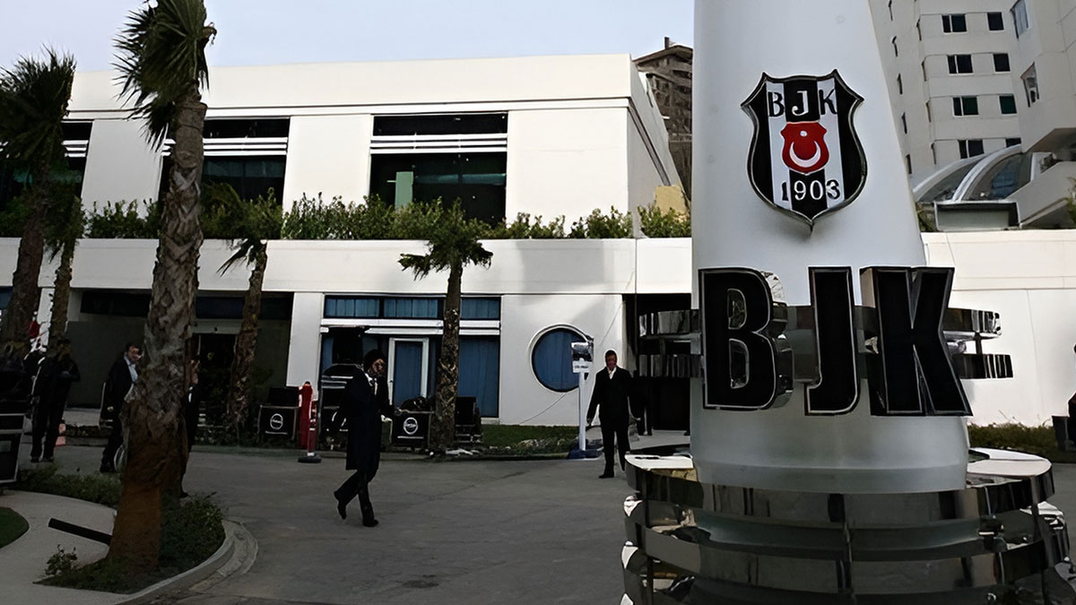 Beşiktaş'ta yine trafik kazası şoku! Umut Meraş, Emrecan Uzunhan'dan sonra şimdi de Ghezzal