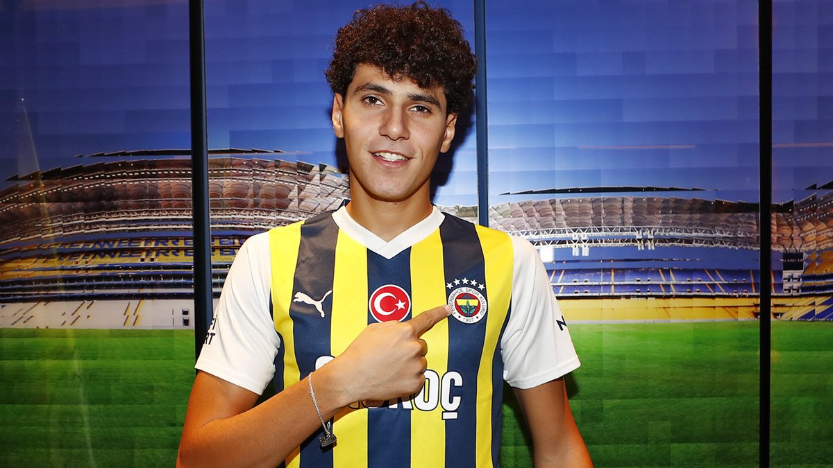 Fenerbahçe, Omar Fayed'i 4 yıllığına kadrosuna kattı