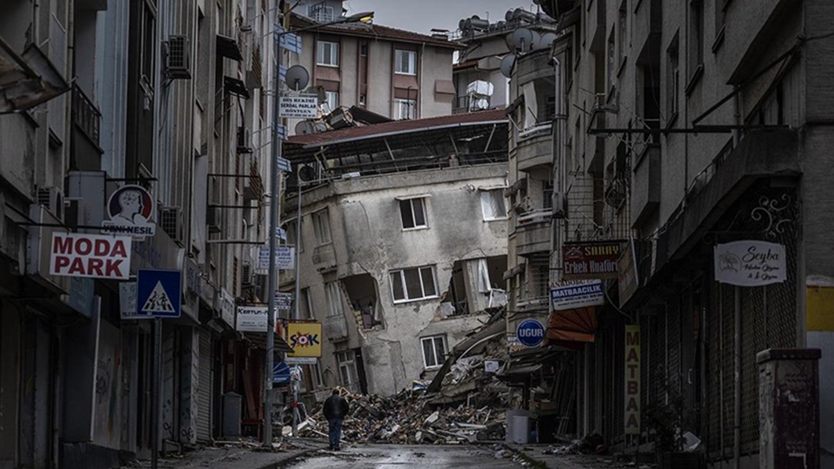 6,5 milyon konut depreme karşı riskli: Çözüm güçlendirme veya dönüşüm