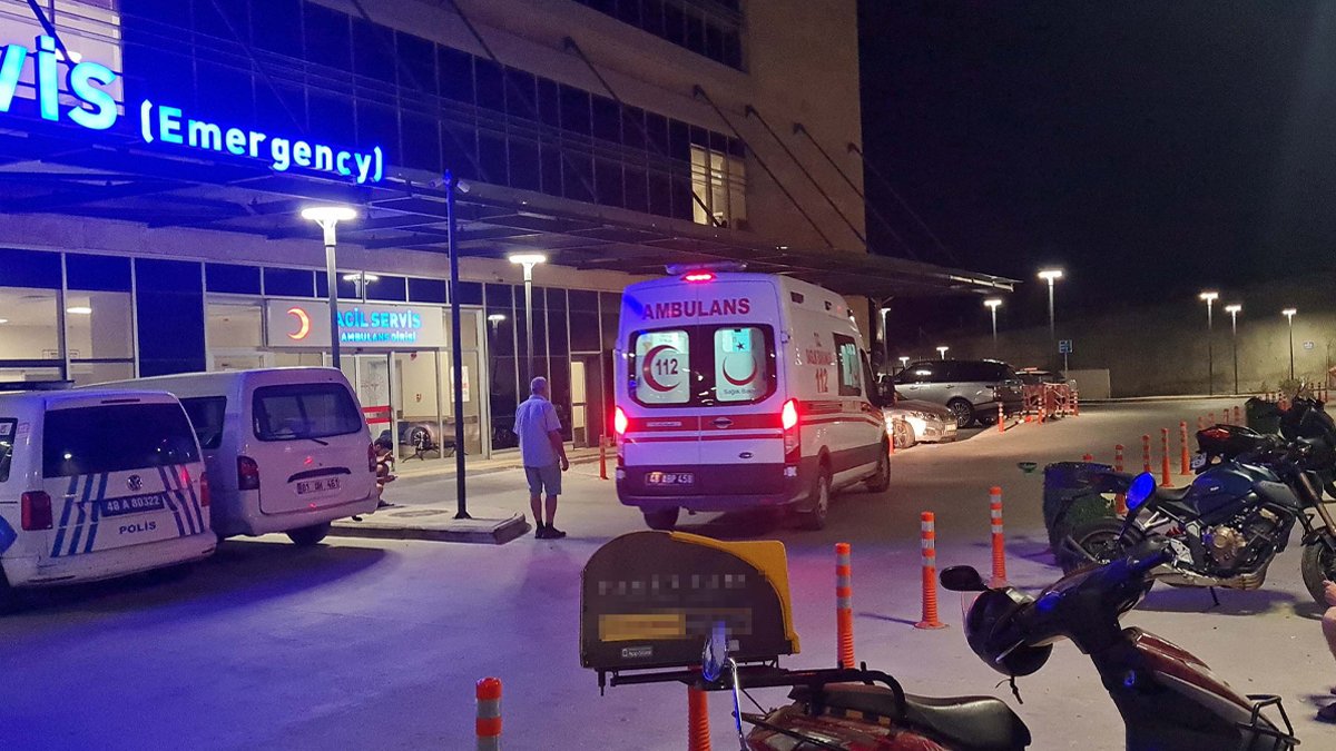 Zincir market şubelerinde gıda zehirlenmesi: Öğle yemeğinden sonra hastanelik oldular