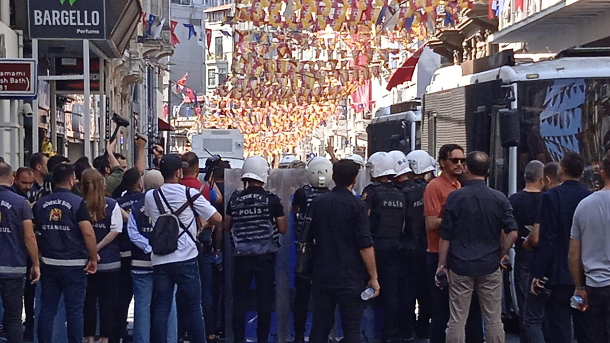 Cumartesi Anneleri'ne ters kelepçeli gözaltı