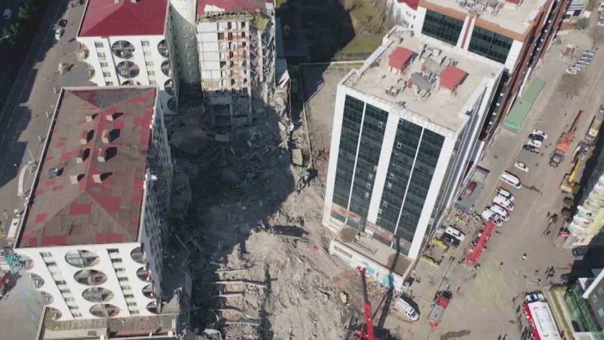 'Galeria mezarlığı'nın müteahhitleri için istenen ceza belli oldu