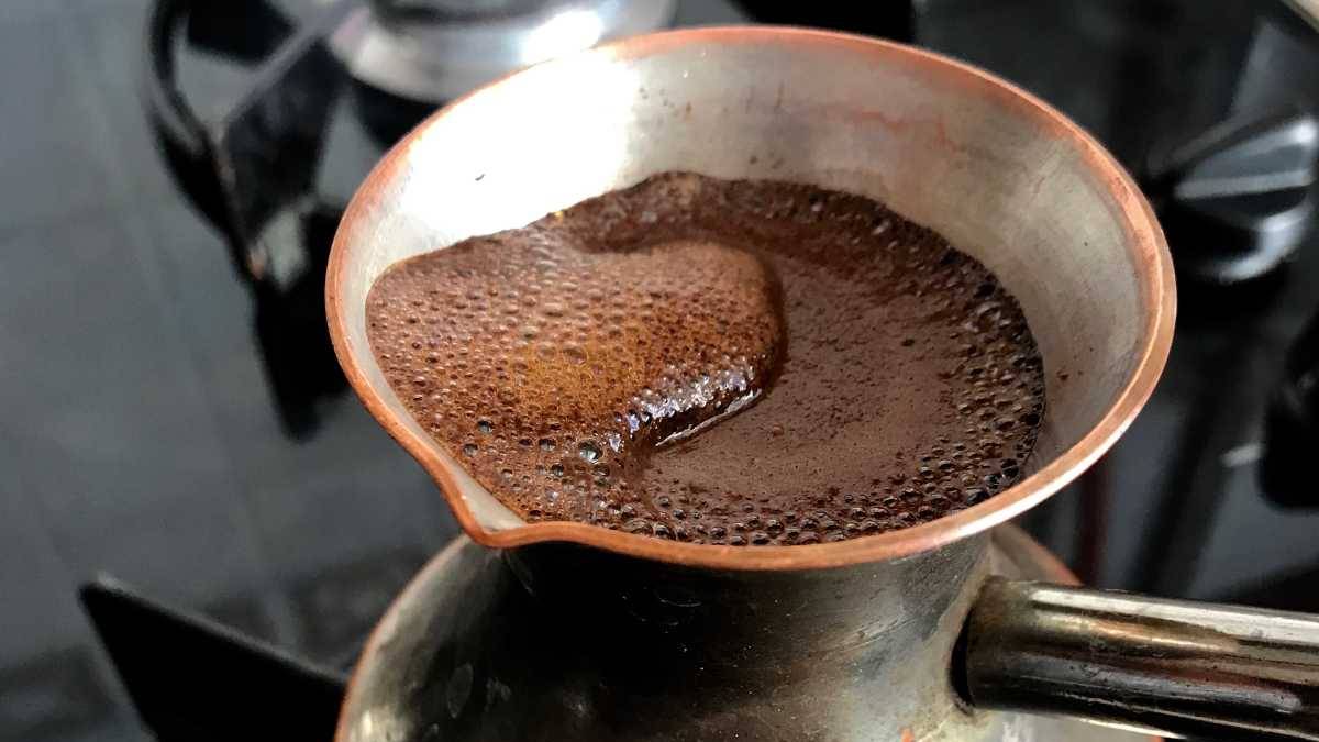 Kahvecilerin yıllardır sakladığı o sır belli oldu! Kahveyi gürül gürül kabartıyor: Herkes tarifini soracak