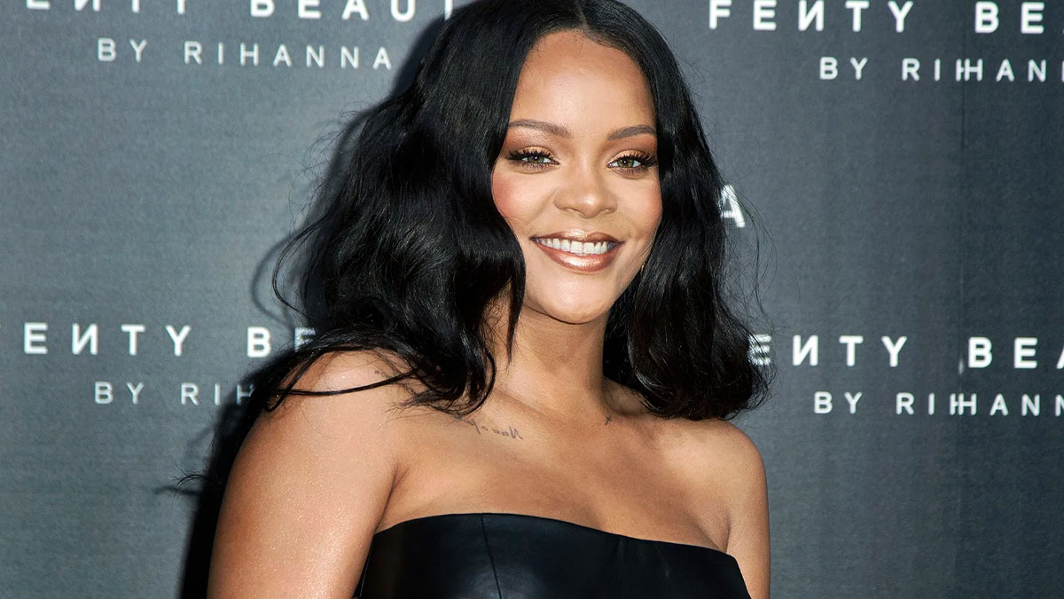 Dünyaca ünlü şarkıcı Rihanna ikinci kez anne oldu