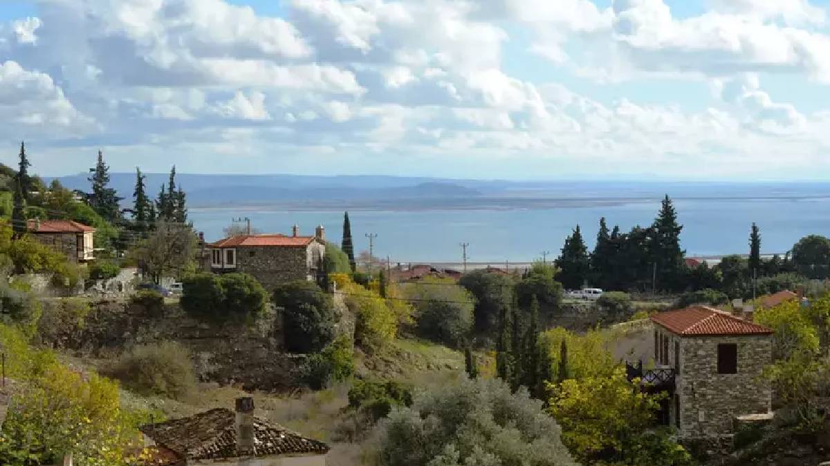 Non è né la Francia né l’Italia, Aydın!  Il paradiso è sotto i nostri piedi, corriamo senza che i turisti se ne accorgano