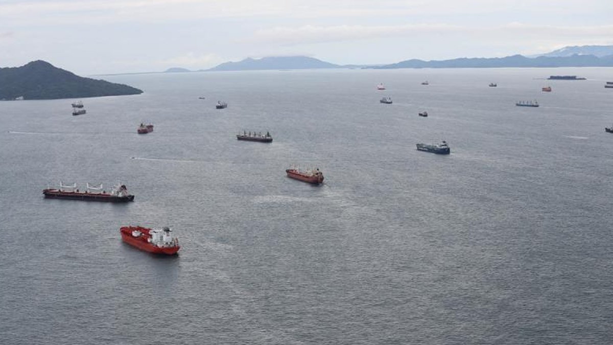 Gemiler haftalardır bekliyor! Panama Kanalı'ndaki kısıtlama 10 ay daha uzayacak
